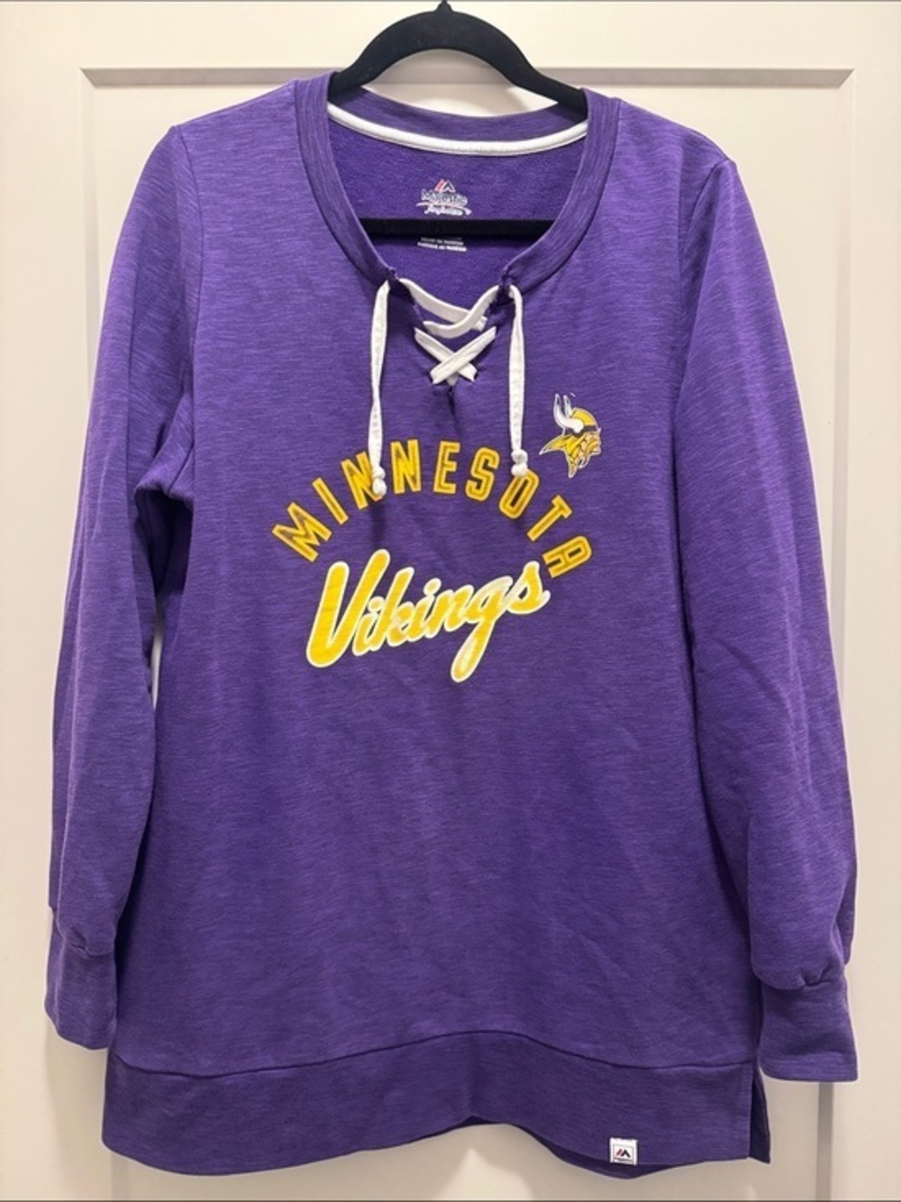 Majestic Minnesota Vikings Lace-Up Sweatshirt. L. Like New! SKOL💜🗡️